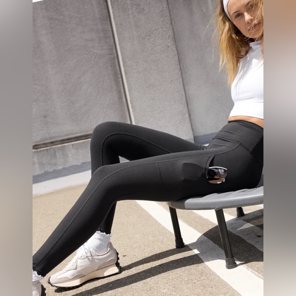 aerie Pants - OFFLINE By Aerie The Hugger High Waisted Pocket Legging Gray & Black Size Small